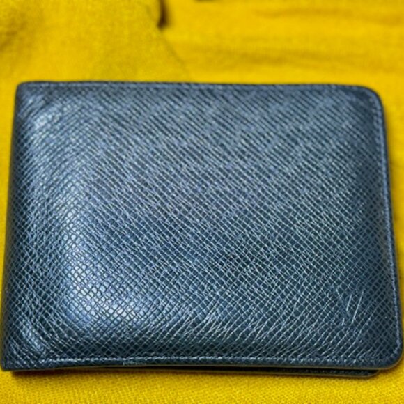 Louis Vuitton Men's Wallet - Picture 4 of 7